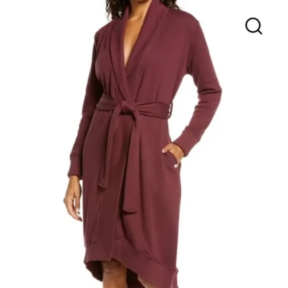 NWT UGG Burgundy Robe Size XS NEVER USED - Picture 9 of 14
